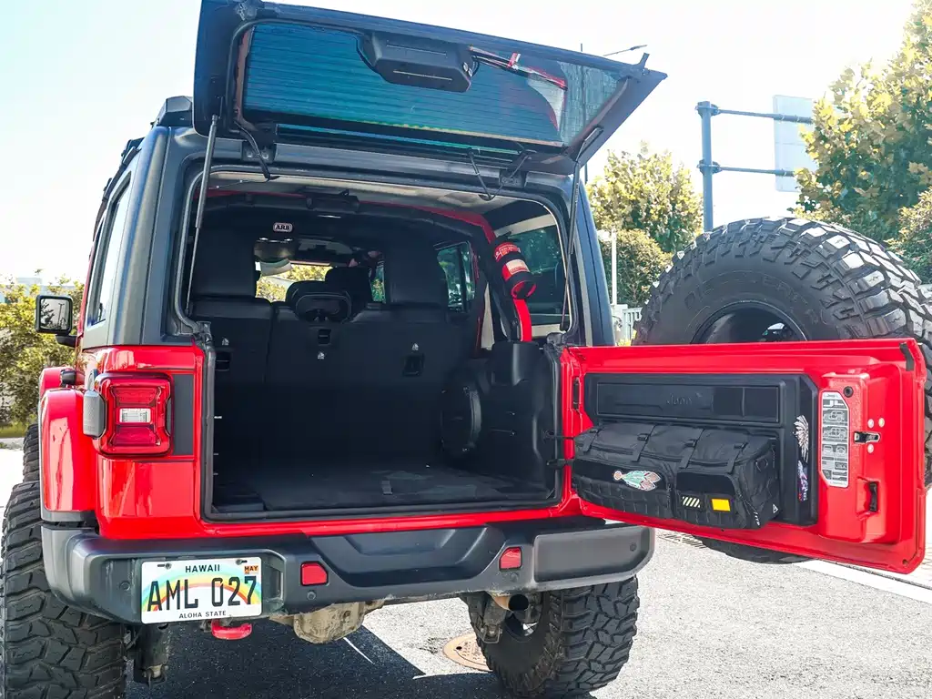 Jeep Wrangler 2022 — фото 10
