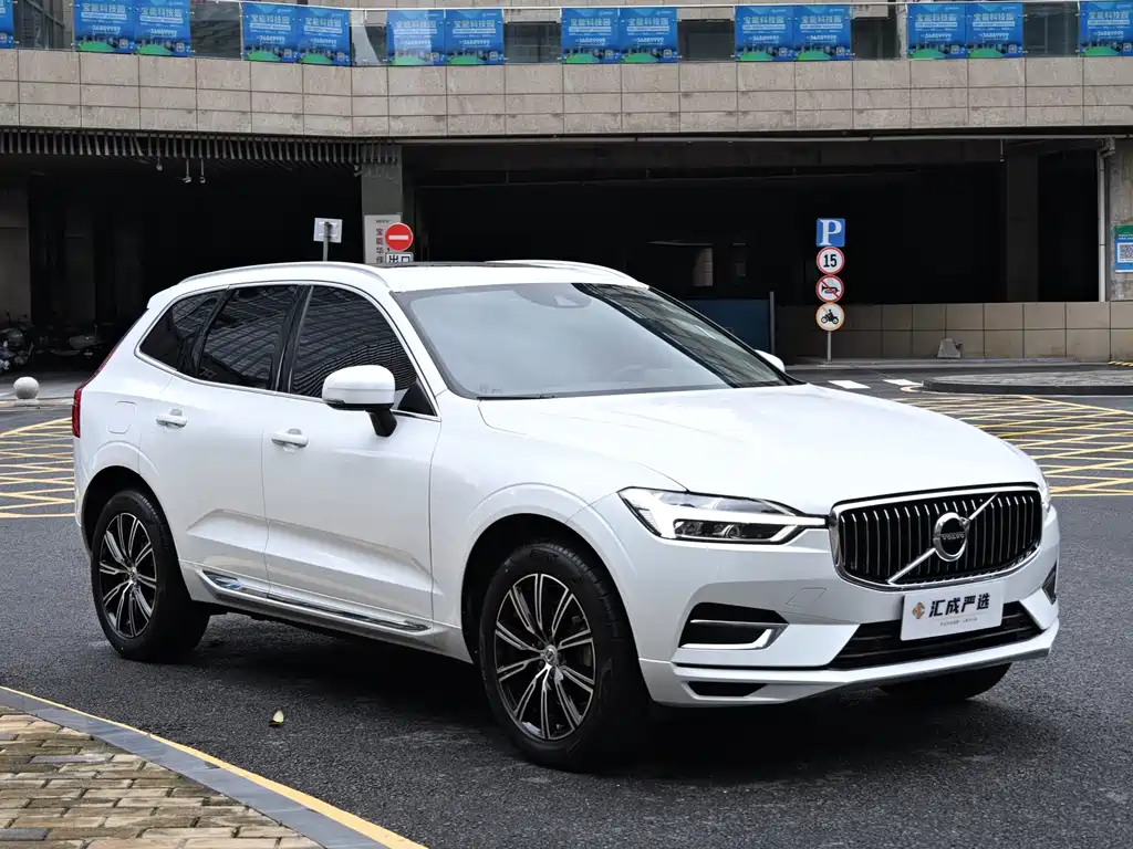 Volvo XC60 2020 — фото 7