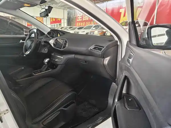 Peugeot 308S 2017