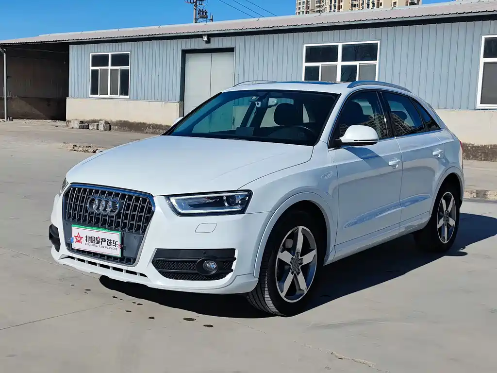 Audi Q3 2016 — фото 1