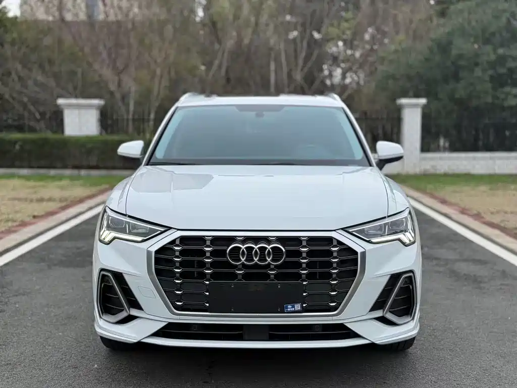 Audi Q3 2021 — фото 2