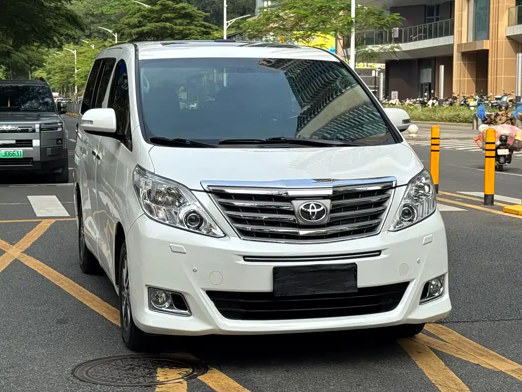 Toyota Alphard 2014 — фото 3