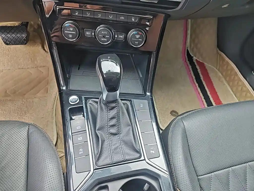 Volkswagen Passat 2019 — фото 14