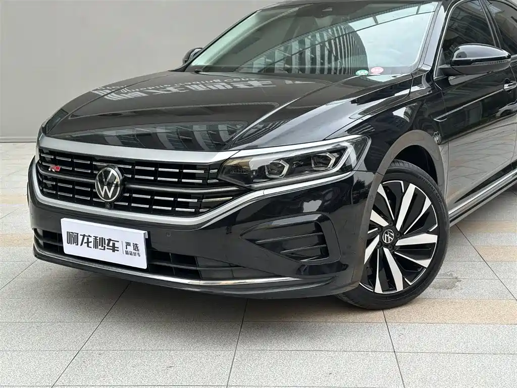 Volkswagen Passat 2023 — фото 27