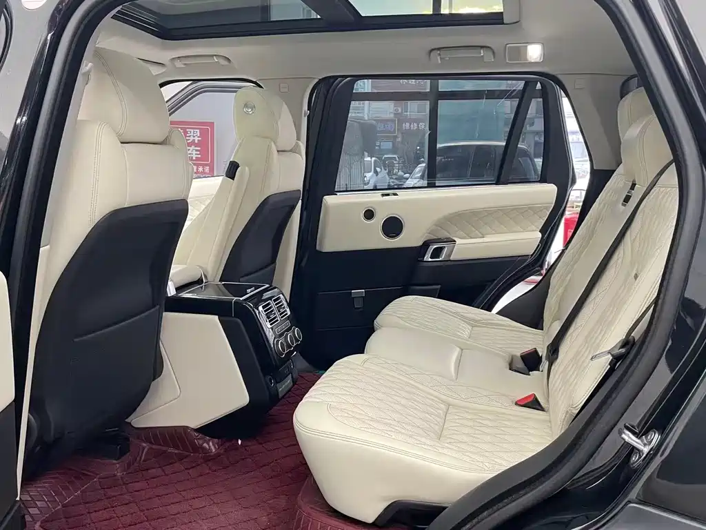 Land Rover Range Rover 2018 — фото 13