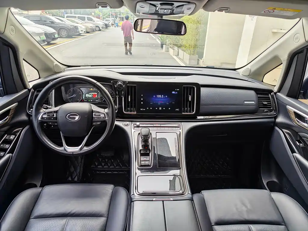 GAC Motor Trumpchi M8 2022 — фото 18
