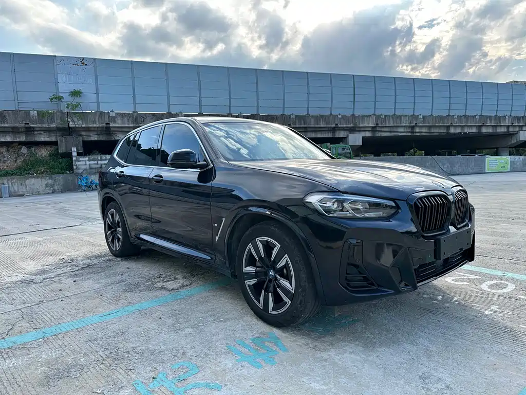 BMW iX3 2022 — фото 3