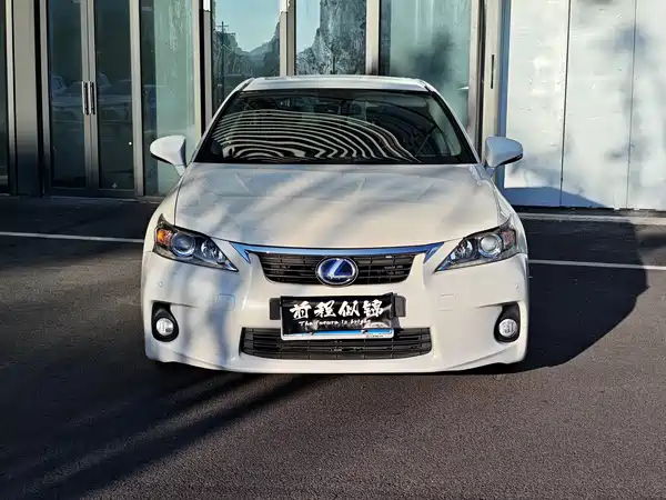 Lexus CT 2012