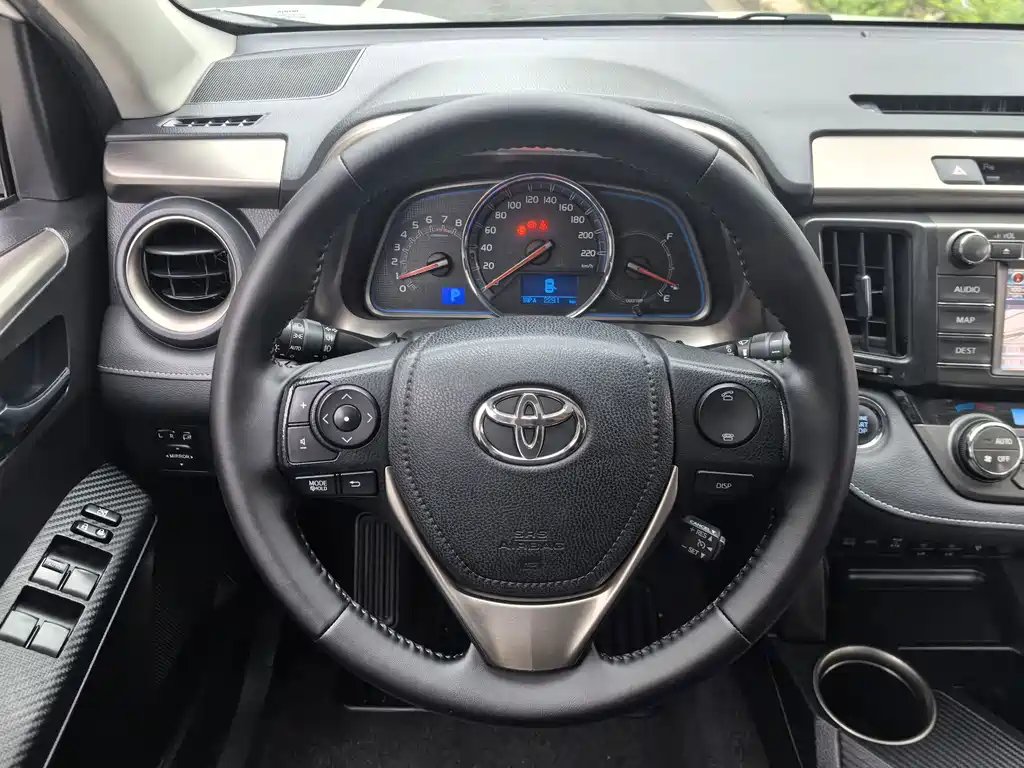 Toyota RAV4 2014 — фото 21