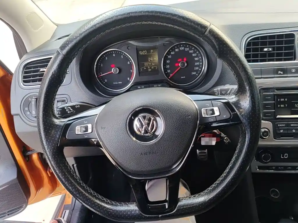 Volkswagen Polo 2014 — фото 11