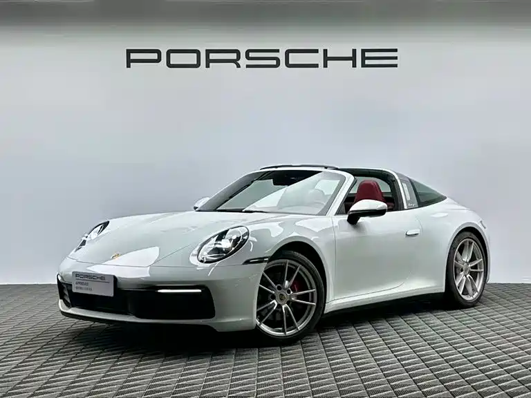 Porsche 911 2022 — фото 1