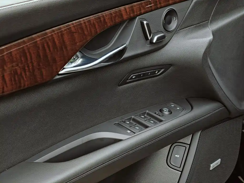 Cadillac CT6 2021 — фото 6