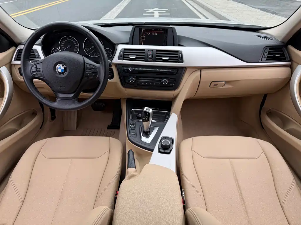 BMW 3 Series 2015 — фото 16