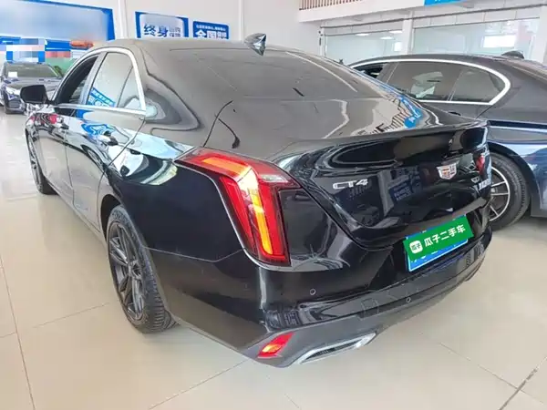 Cadillac CT4 2022