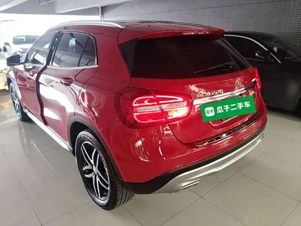 Mercedes-Benz GLA 2015