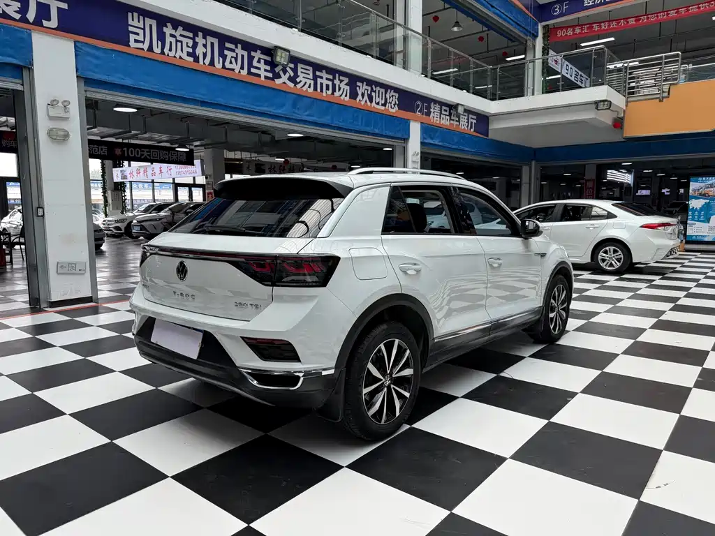 Volkswagen T-Roc 2023