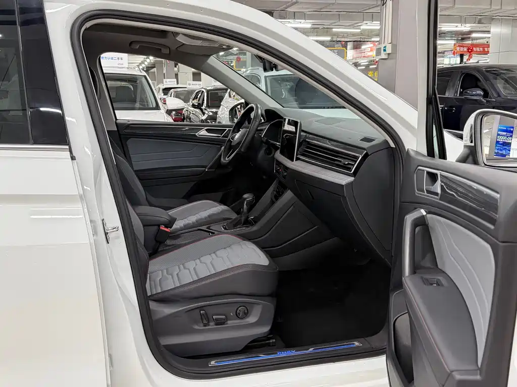 Volkswagen Tiguan L New Energy 2023 — фото 14