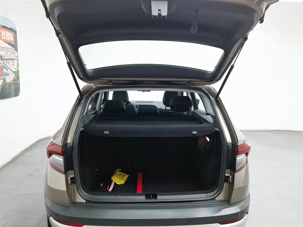 Skoda Karoq 2021 — фото 16