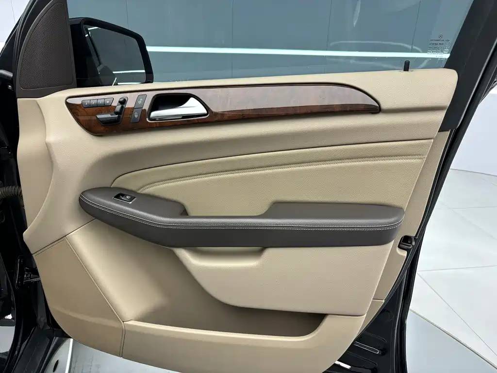 Mercedes-Benz M-Class 2012 — фото 15