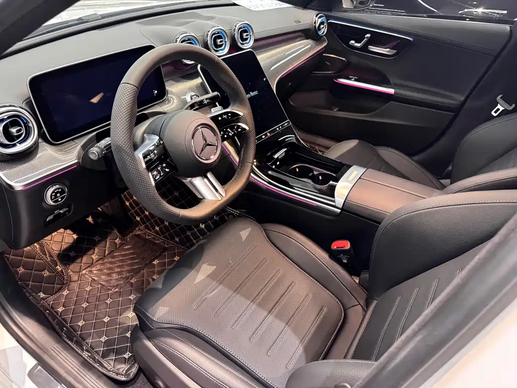 Mercedes-Benz C-Class 2025 — фото 8