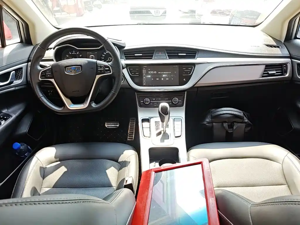 Geely Emgrand GS 2018 — фото 10