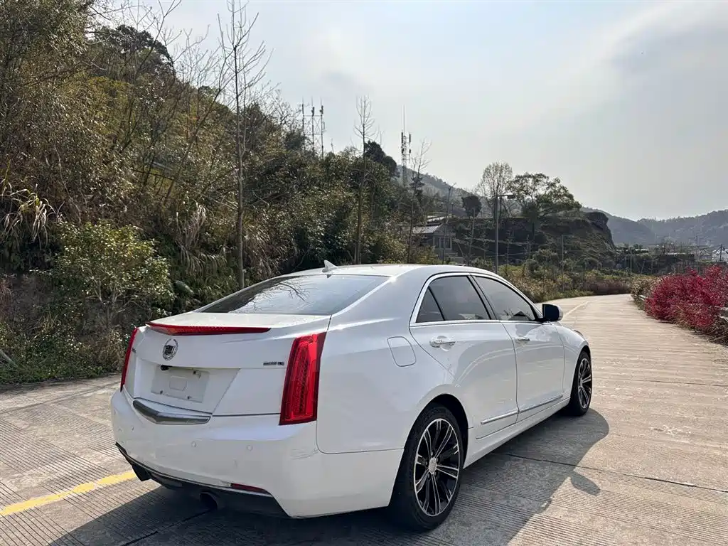 Cadillac ATS-L 2015 — фото 11