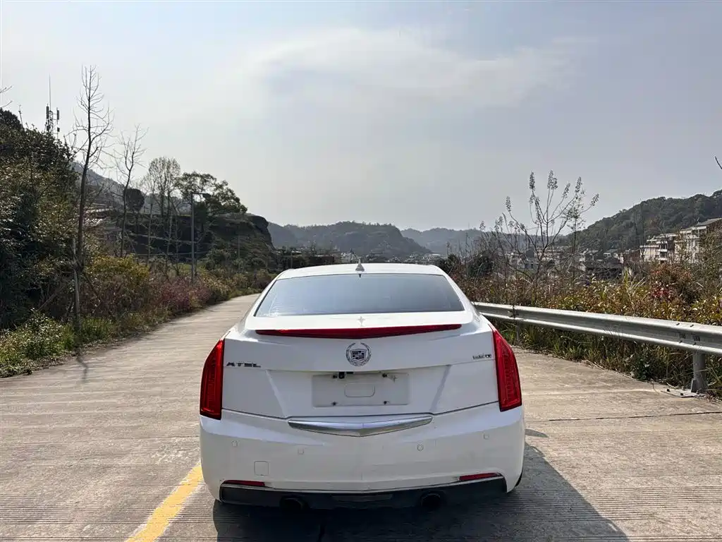 Cadillac ATS-L 2015 — фото 27