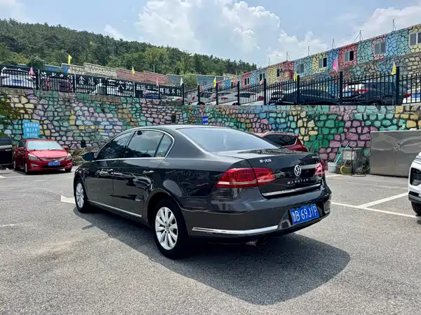Volkswagen Magotan 2012