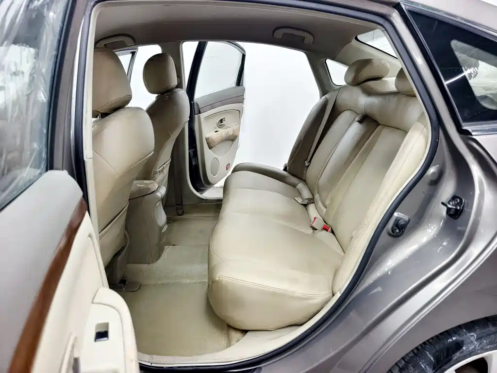 Nissan Sylphy 2012 — фото 12