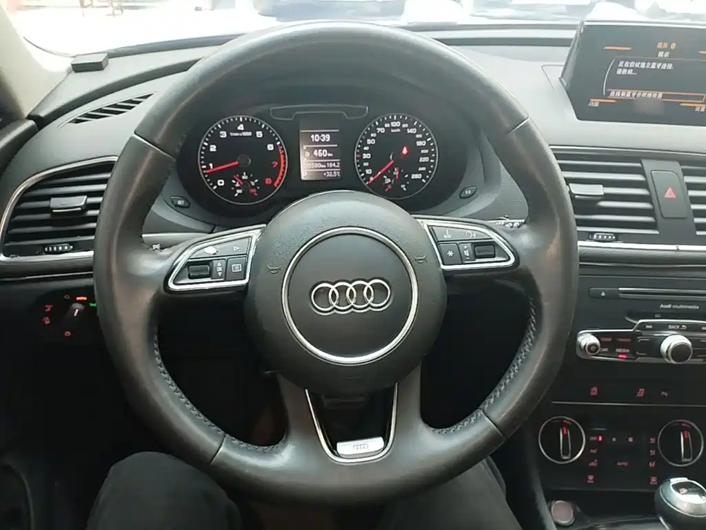 Audi Q3 2019 — фото 11