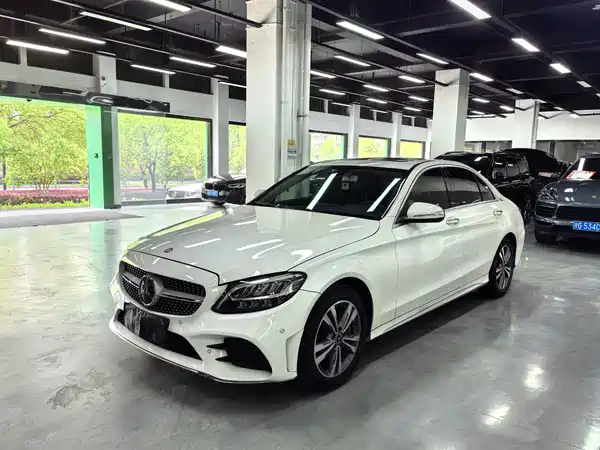 Mercedes-Benz C-Class 2020