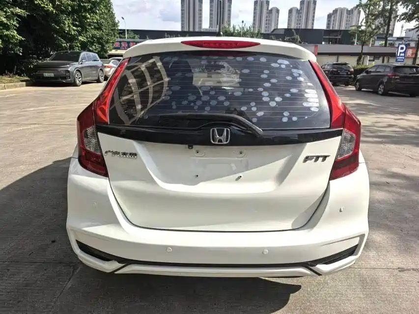 Honda Fit 2018 — фото 8