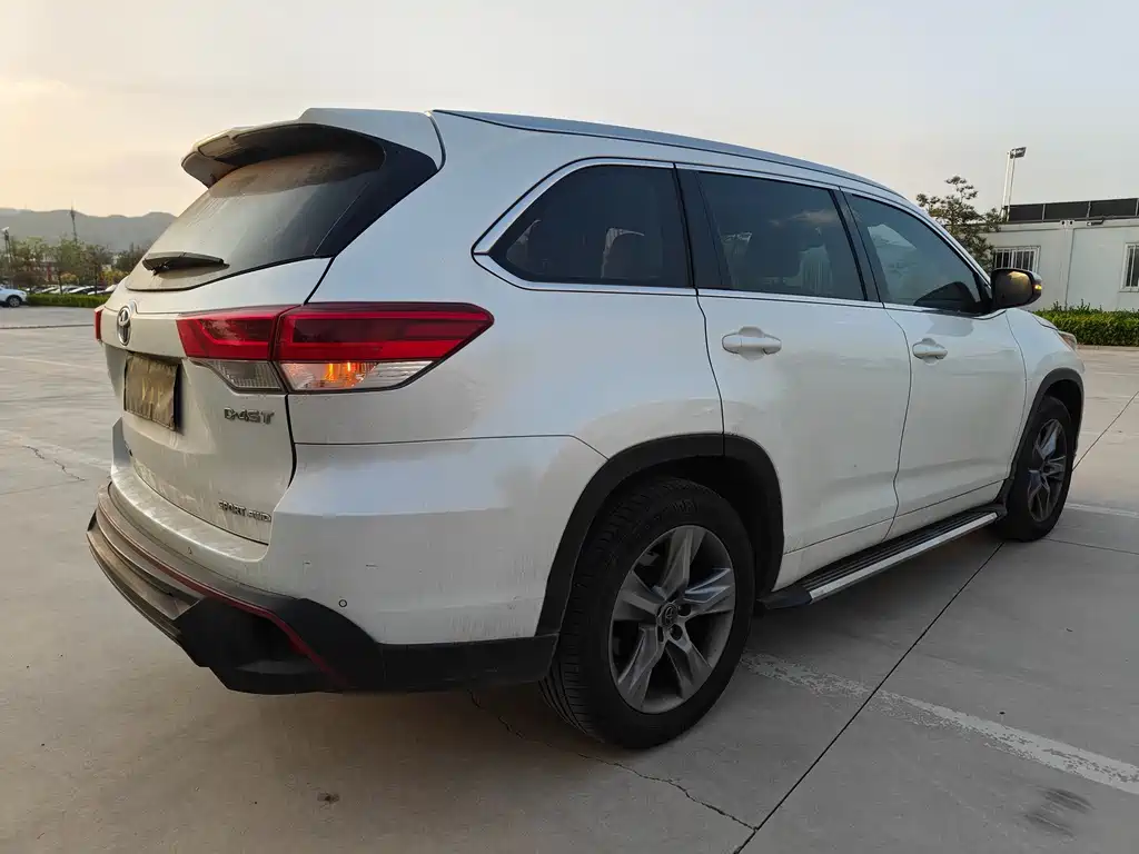 Toyota Highlander 2019 — фото 11