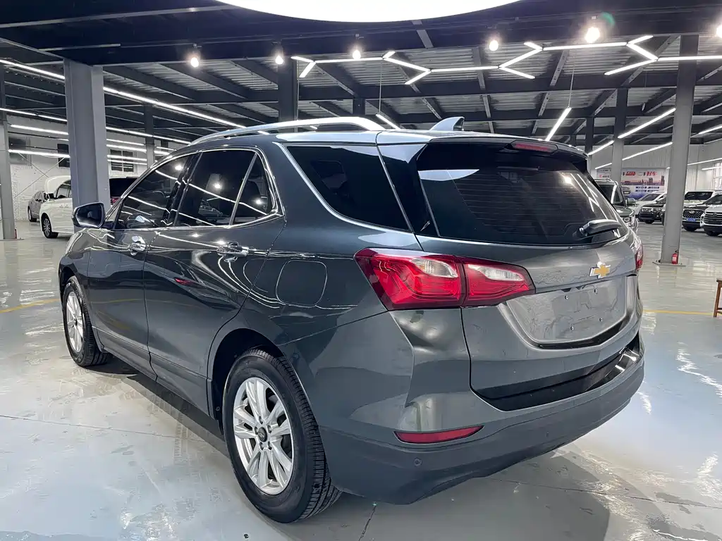 Chevrolet Equinox 2018 — фото 15