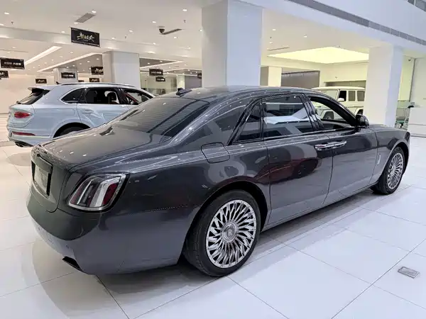 Rolls-Royce Ghost 2011