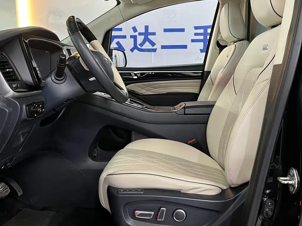 GAC Motor Trumpchi M8 2022 — фото 11