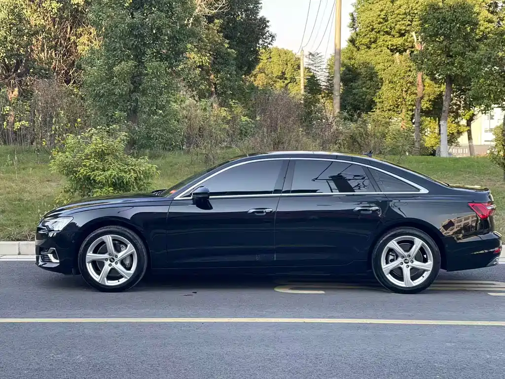 Audi A6L 2023 — фото 6
