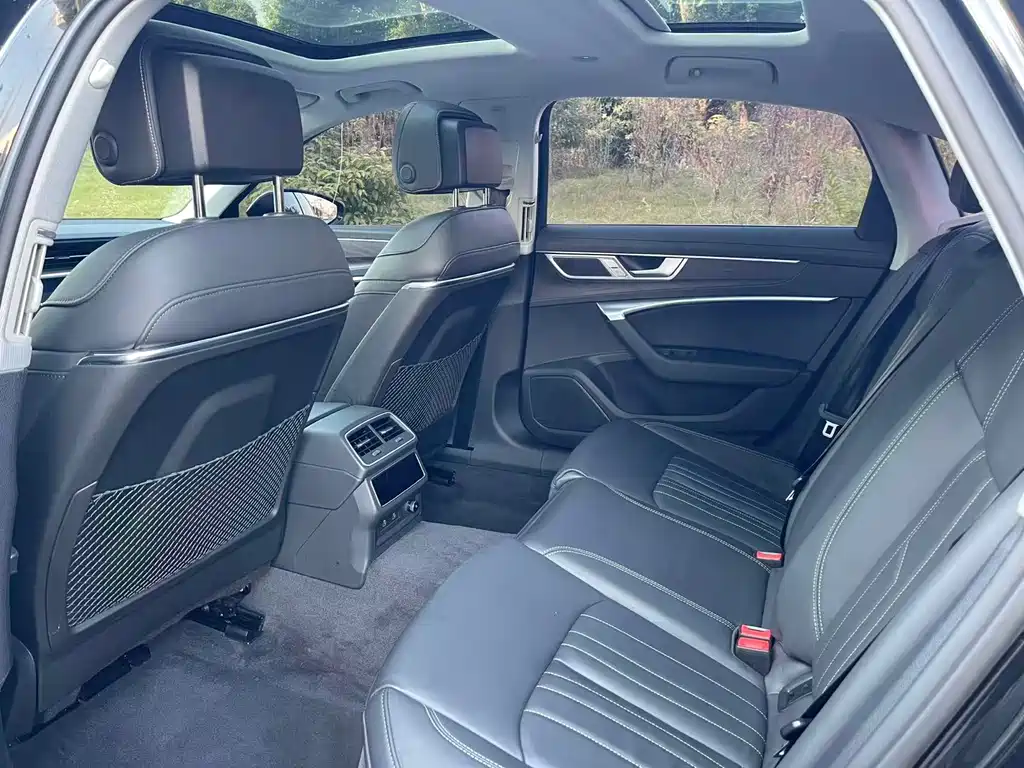 Audi A6L 2023 — фото 10