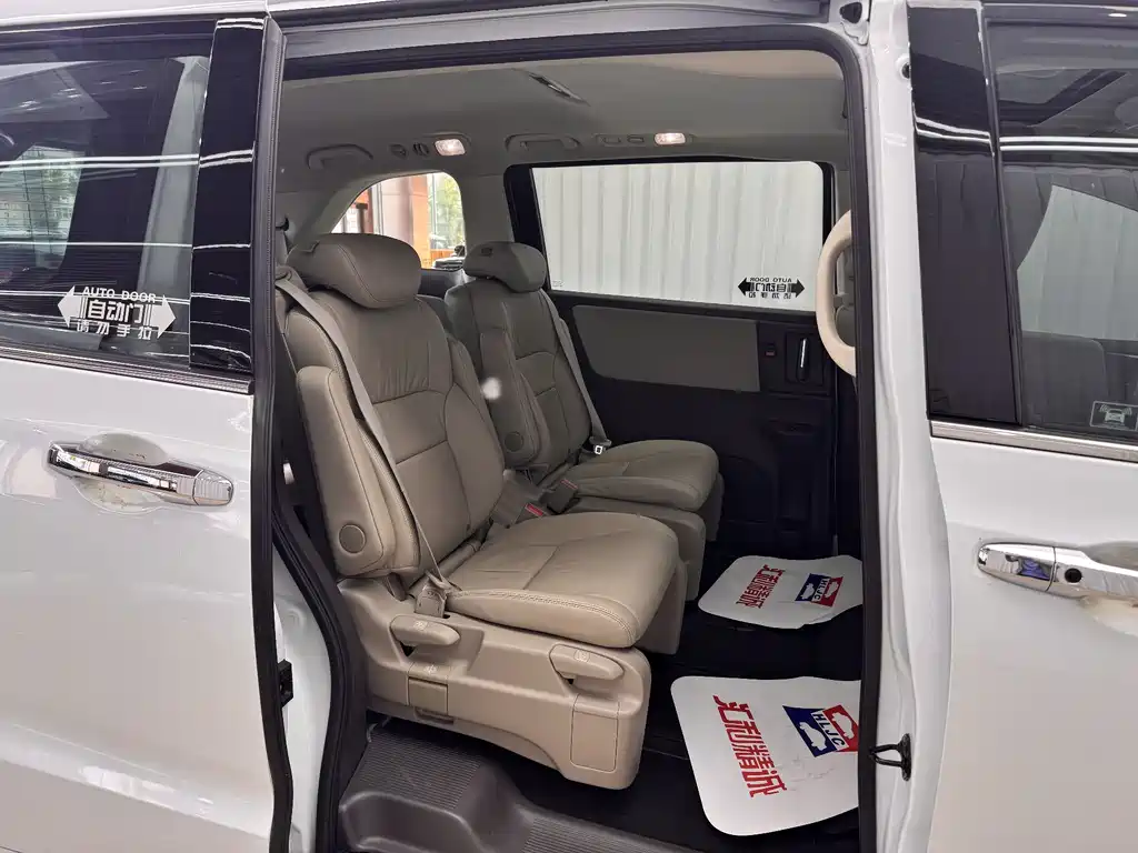 Honda Odyssey 2017 — фото 14