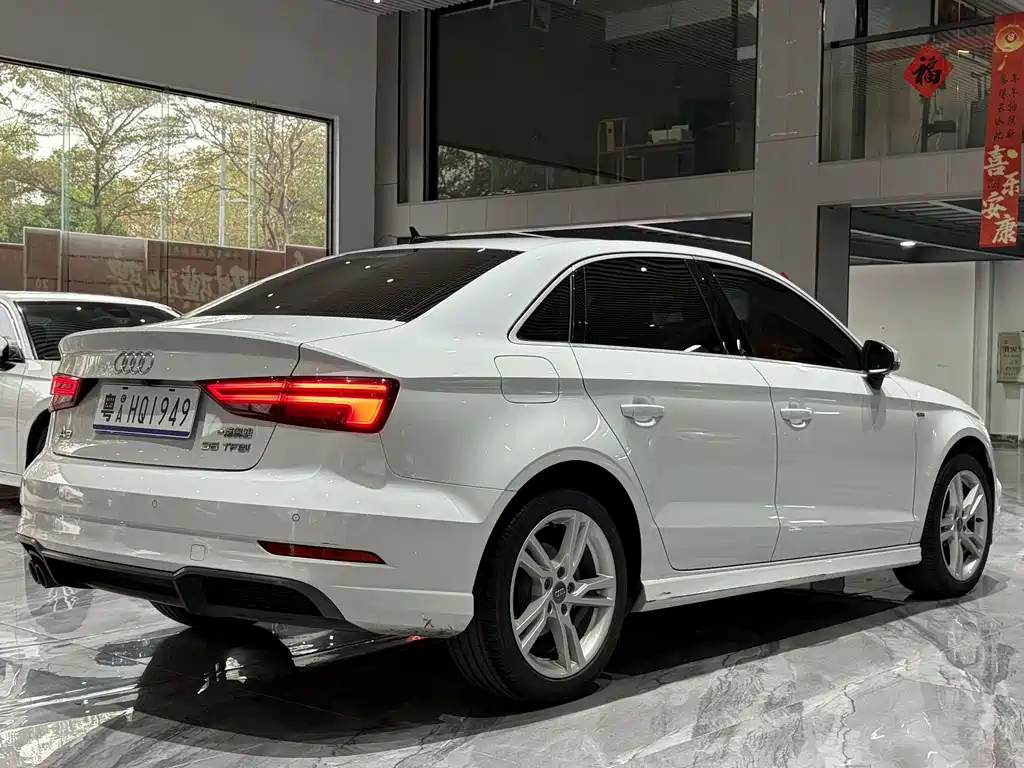 Audi A3 2021 — фото 25