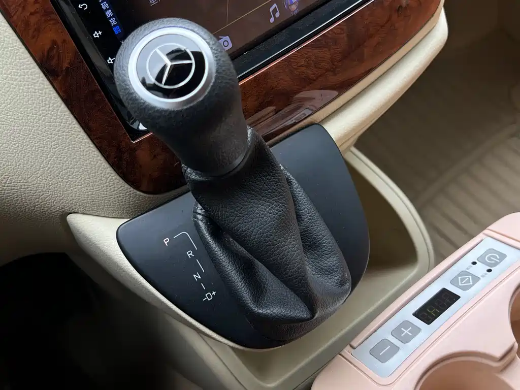 Mercedes-Benz Vito 2015 — фото 10