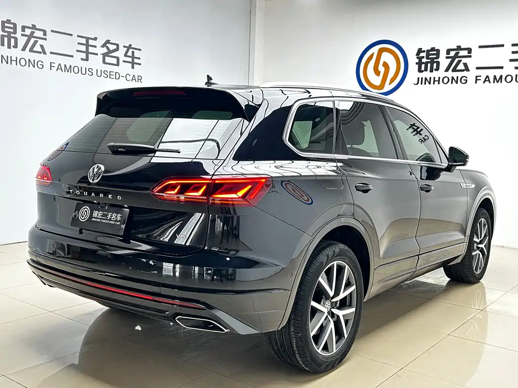 Volkswagen Touareg 2020 — фото 24