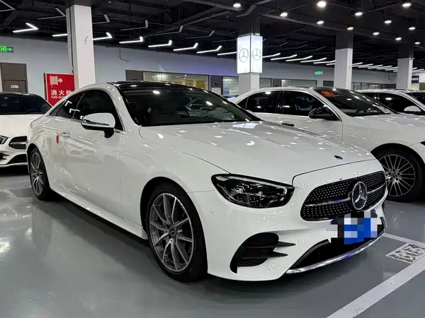 Mercedes-Benz E-Class 2022