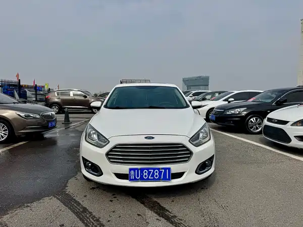 Ford Escort 2015