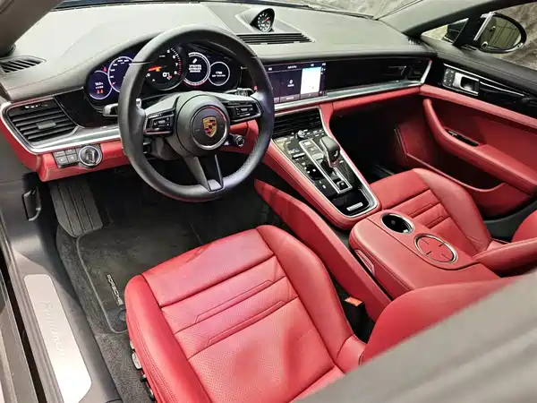 Porsche Panamera 2023
