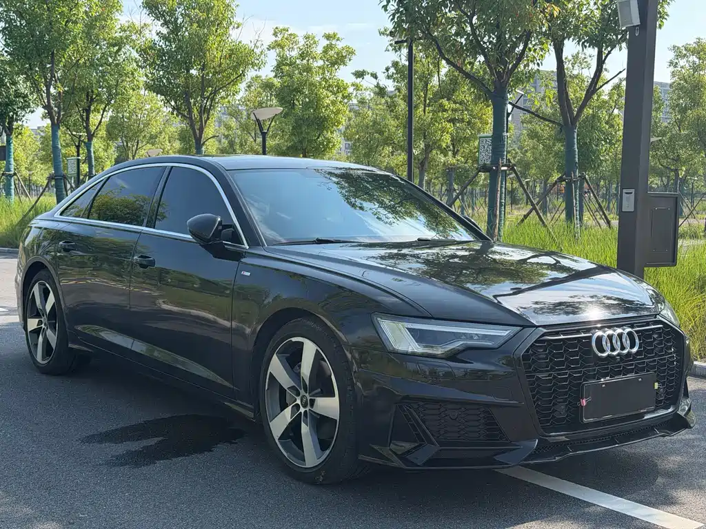 Audi A6L 2022