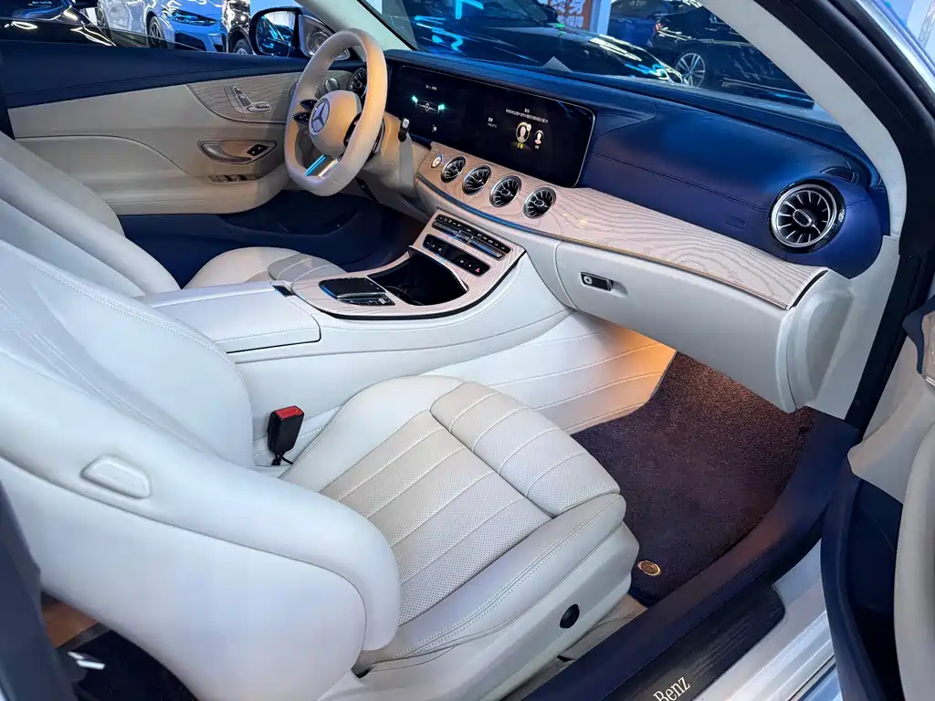 Mercedes-Benz E-Class 2022 — фото 9