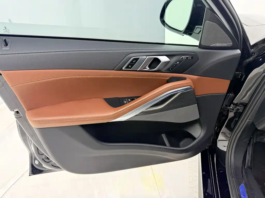BMW X6 2023 — фото 11