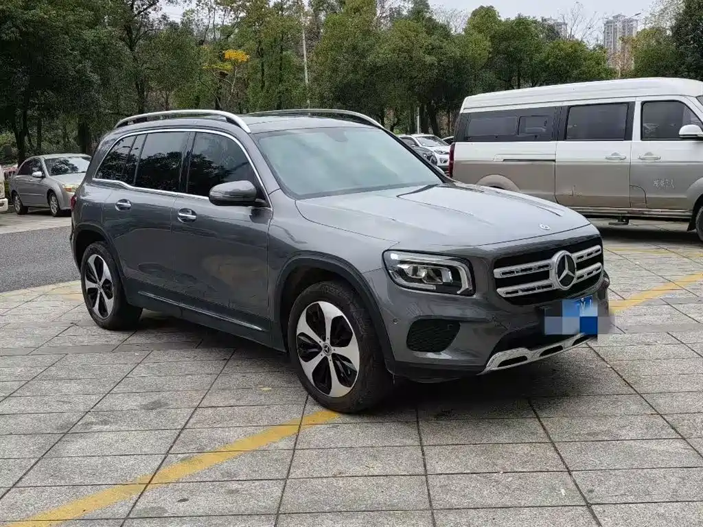 Mercedes-Benz GLB 2023 — фото 4