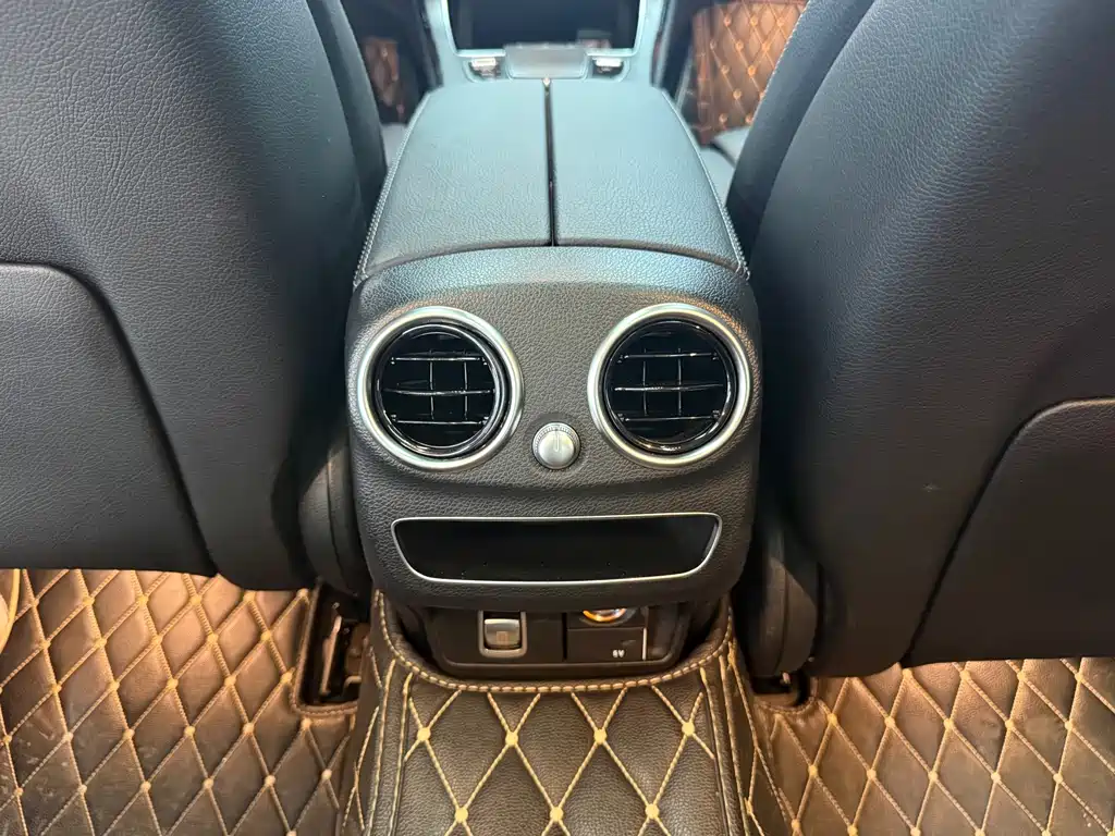 Mercedes-Benz C-Class 2020 — фото 10